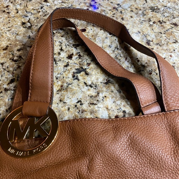 Michael Kors Tan/Caramel Leather Shoulder Bag and Wallet **WILL NOT SEPARATE** - Picture 14 of 15